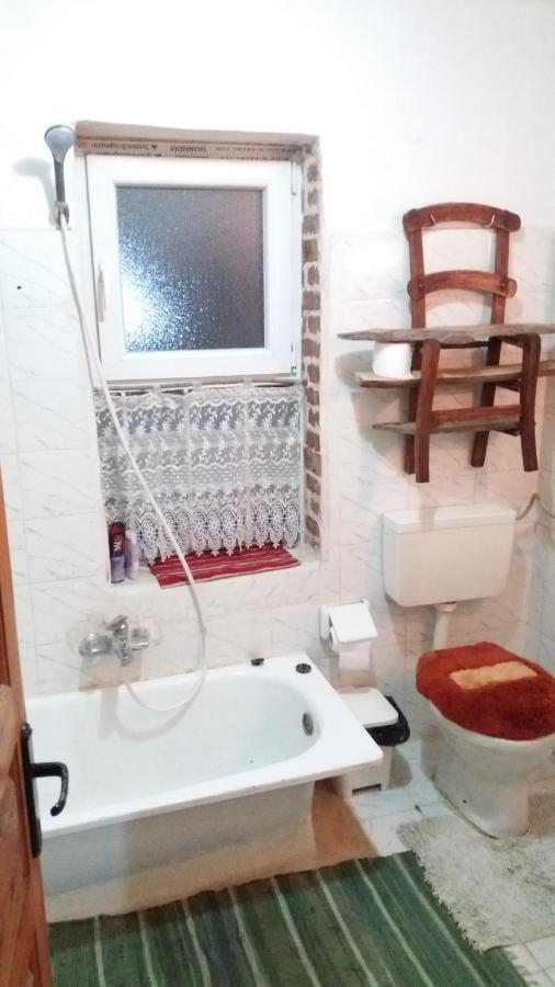 At Home Hostel Korça Kültér fotó